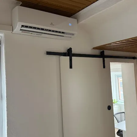 Traveller Awards - Nordeifel Fw 75 M2 Mit Klimaanlage Und 50 M2 Terasse - Ideal Fuer Thermen-badewelt, Phanasialand, Eifelwanderung Oder Nur Mal So Zum Entspannen Apartmán *
